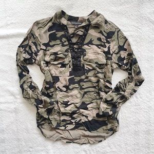 camo quarter sleeve top